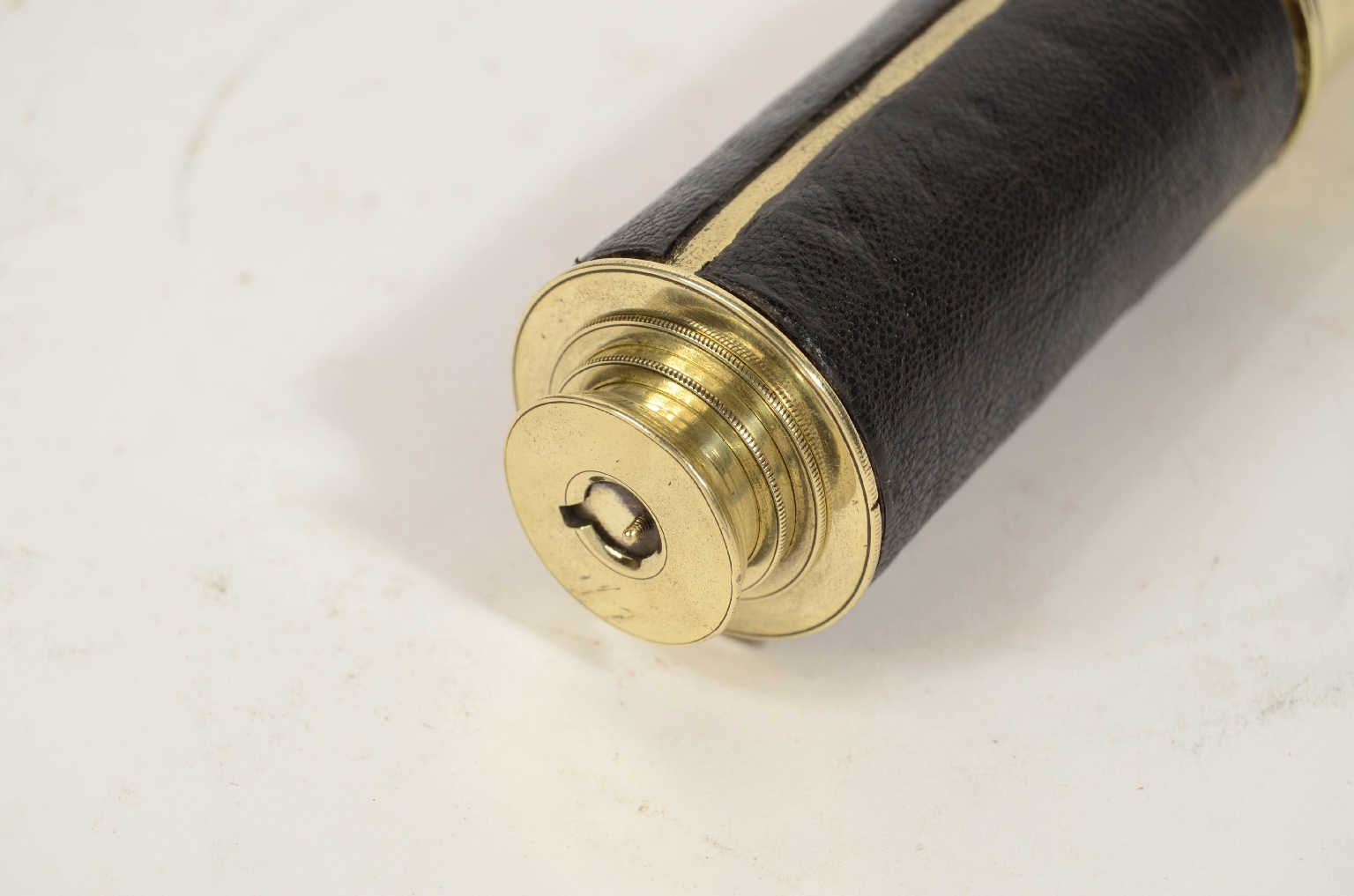 Nautical antiques/8202-Antique Telescope