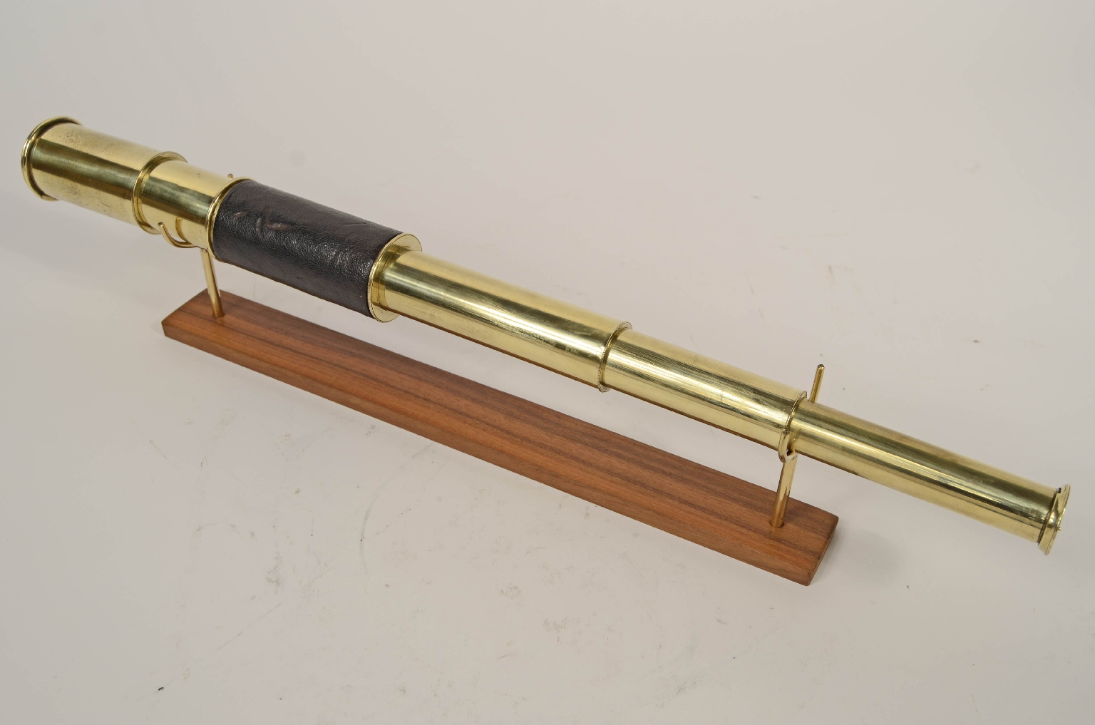 Nautical antiques/8202-Antique Telescope