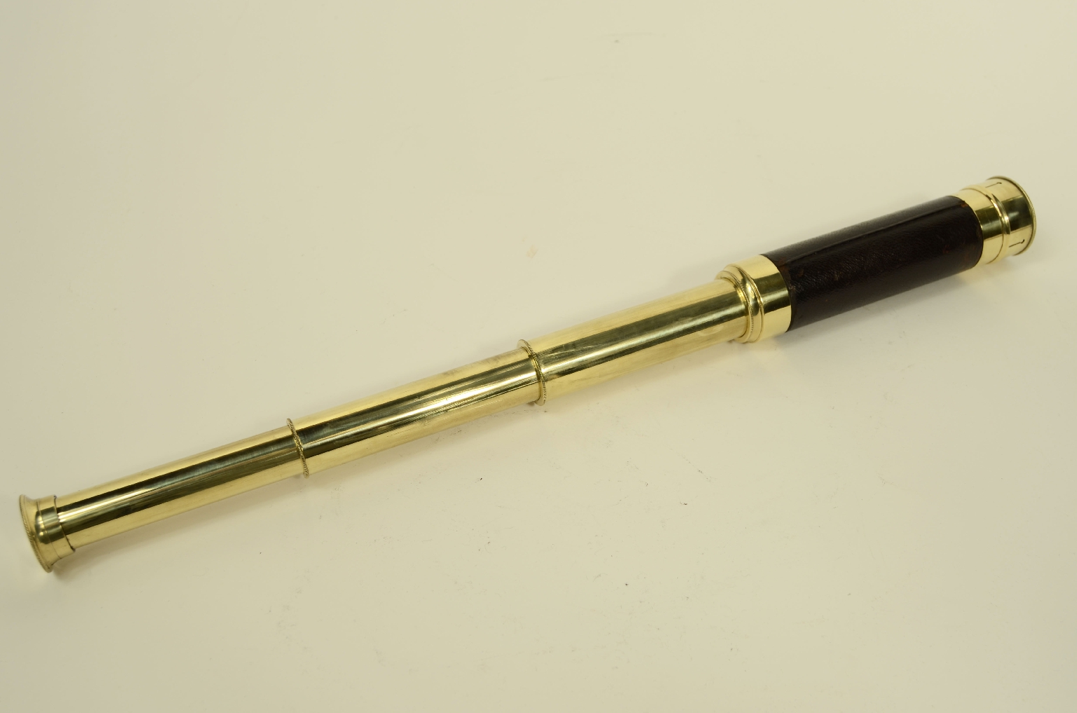 Nautical antiques/8210-Antique Telescope