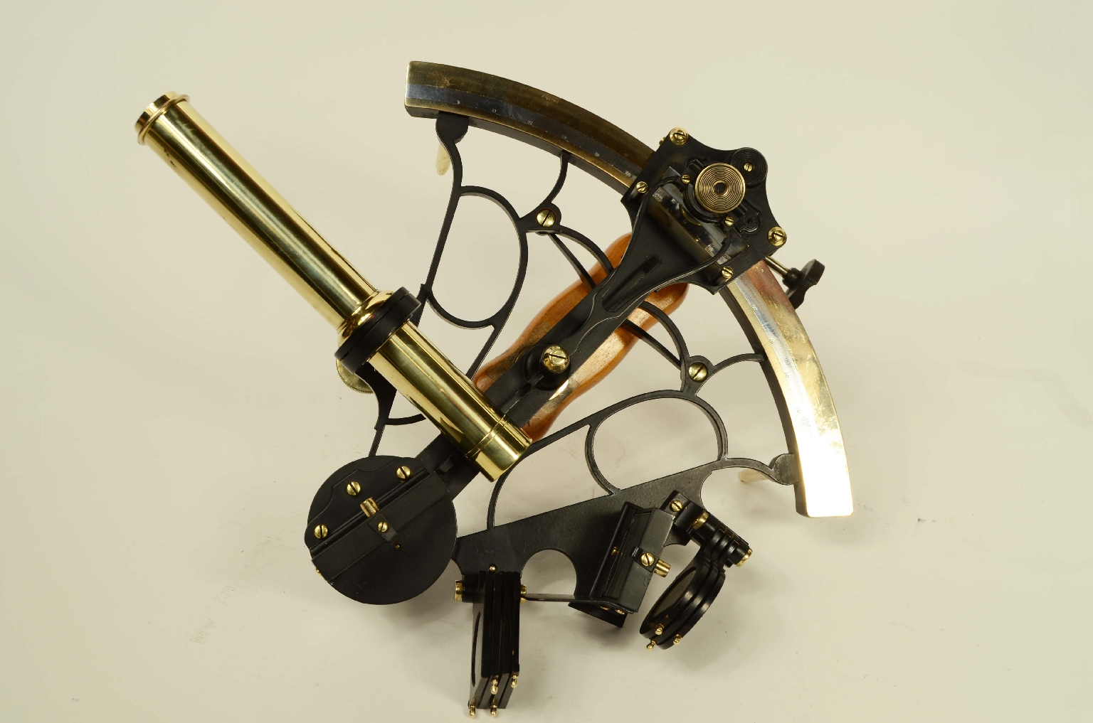 Nautical antiques/8248-Antique Sextant
