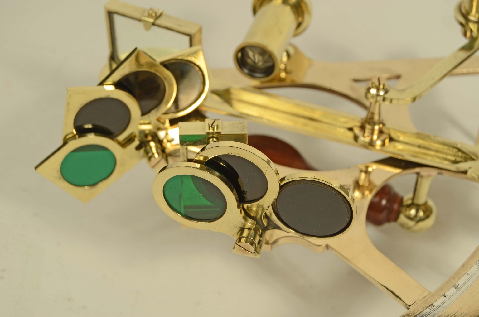 Nautical antiques/8248a-Antique Sextant