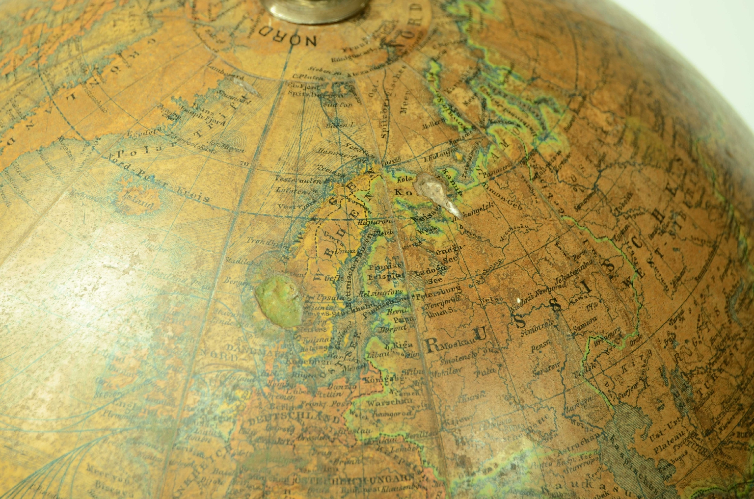 Antique globes-world maps/8276-Terrestrial Globe