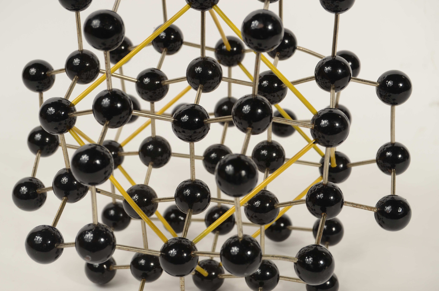 Natural history/8279-Diamond Model