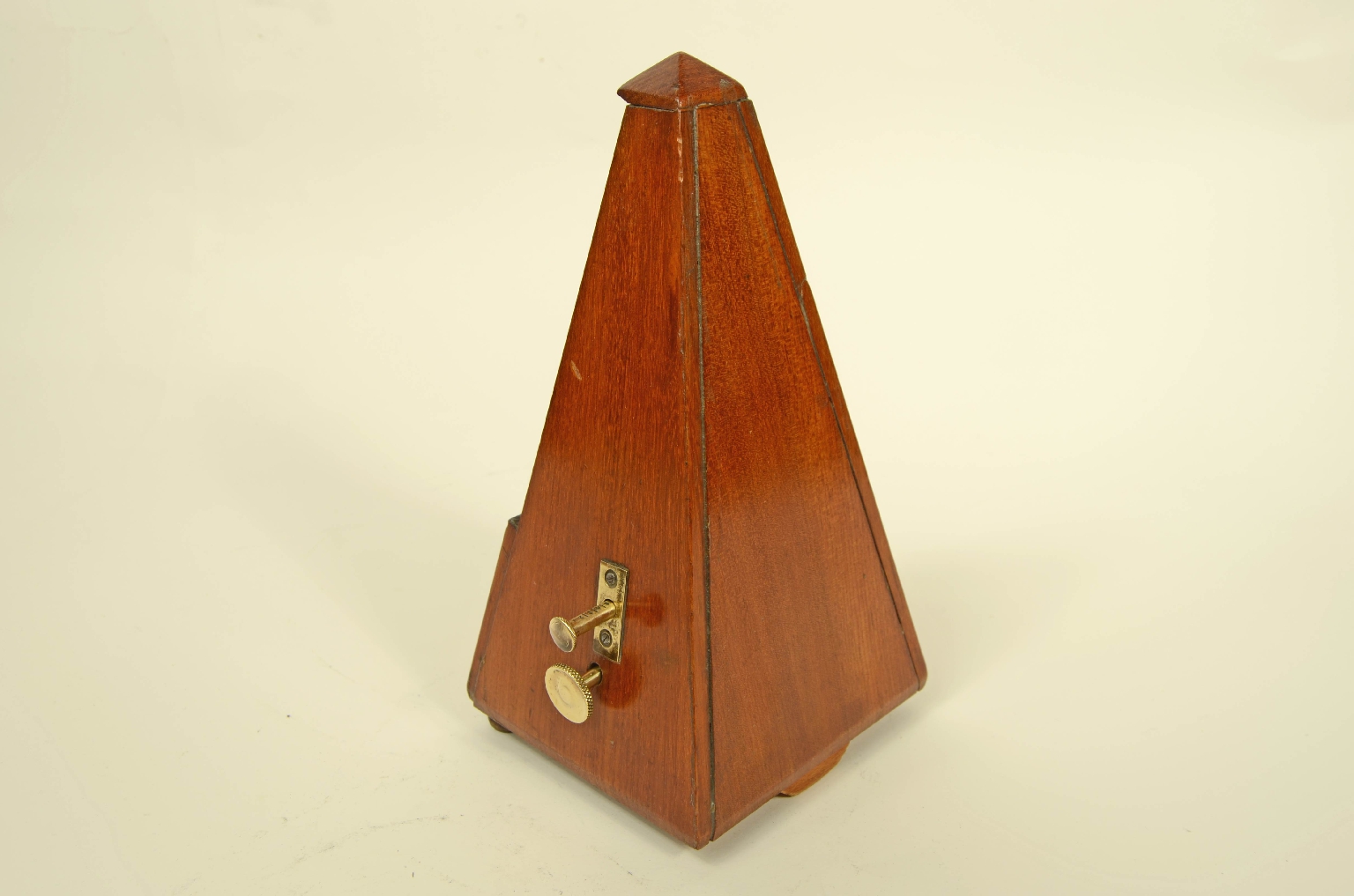 Antique measuring instruments/8281-Antique Metronome