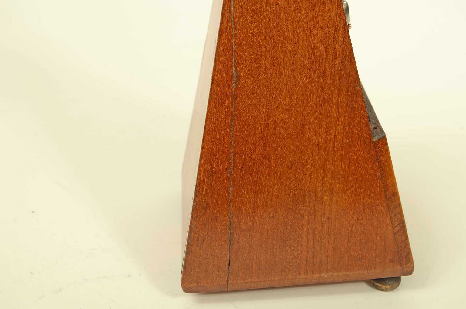 Antique measuring instruments/8281-Antique Metronome