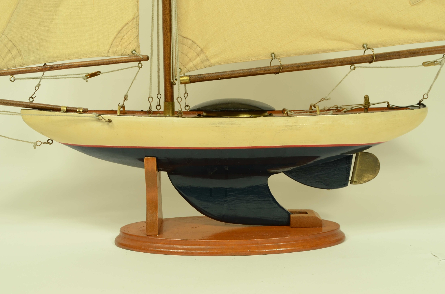 Modelli di navi d'epoca/8298-Modellino di Sloop