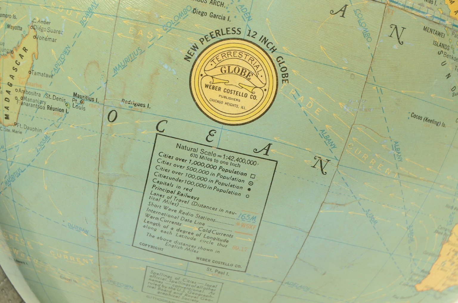 Antique globes-world maps/8333-Terrestrial Globe