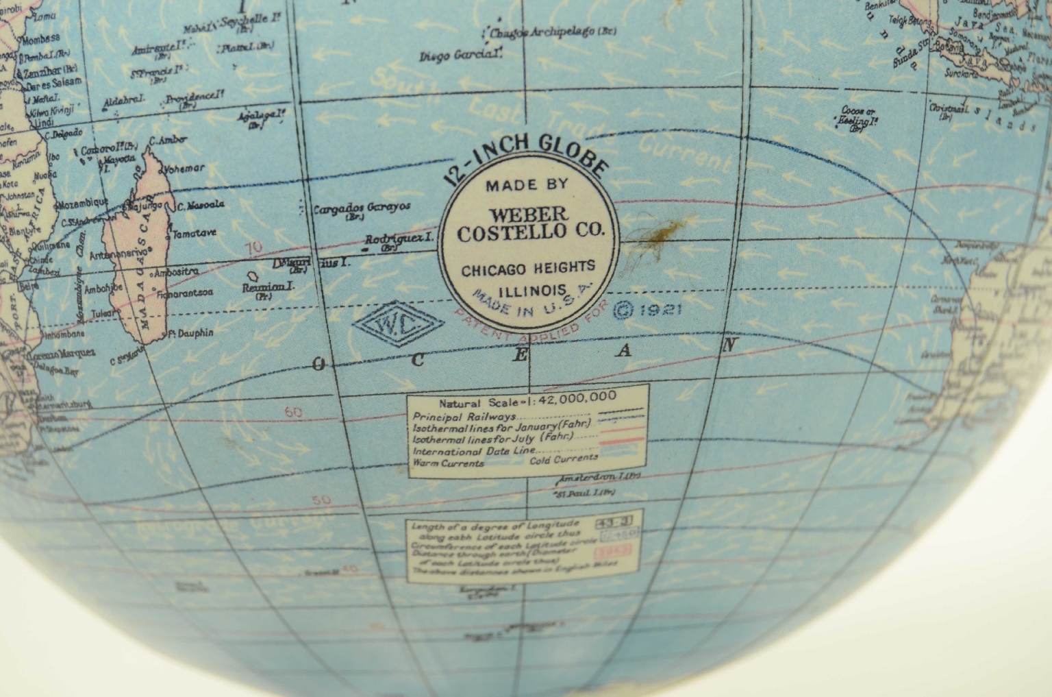 Antique globes-world maps/8338-Terrestrial Globe