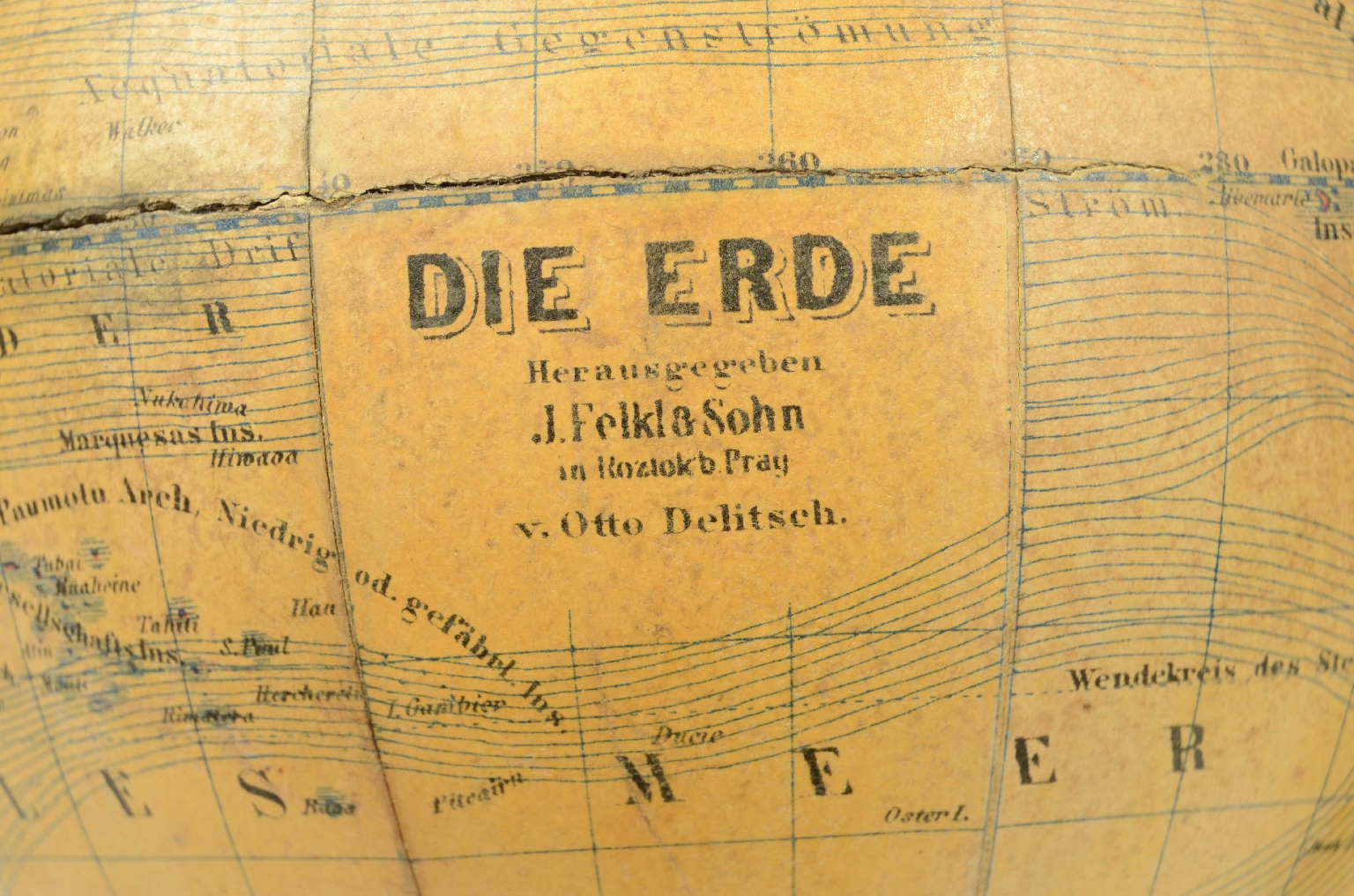 Antique globes-world maps/8339-Terrestrial Globe