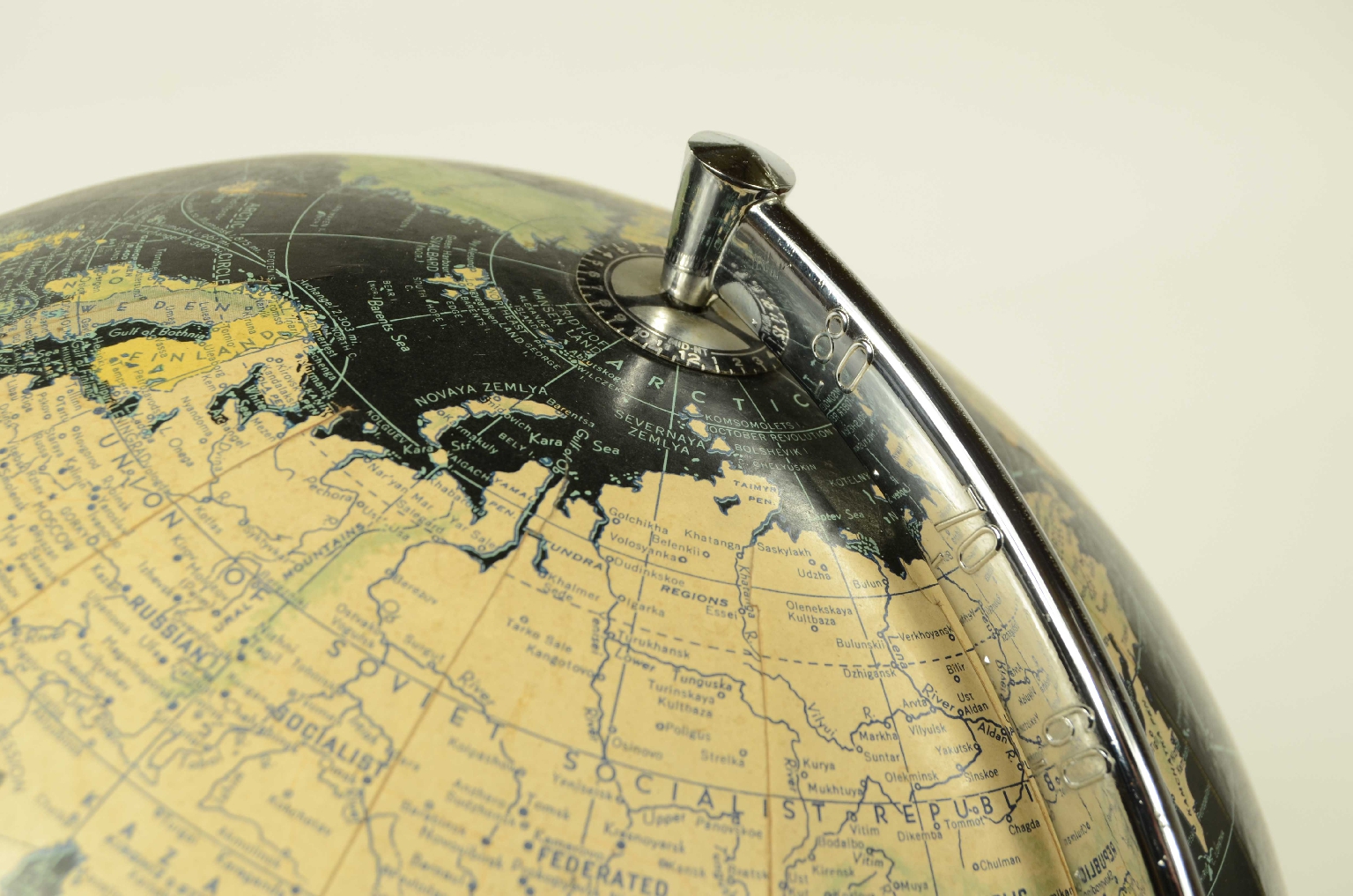 Antique globes-world maps/8361-terrestrial Globe