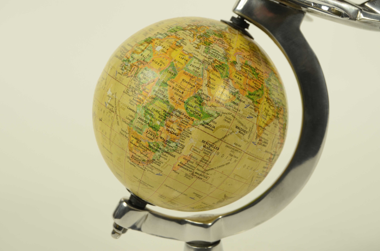 Antique globes-world maps/8378-Terrestrial Globe