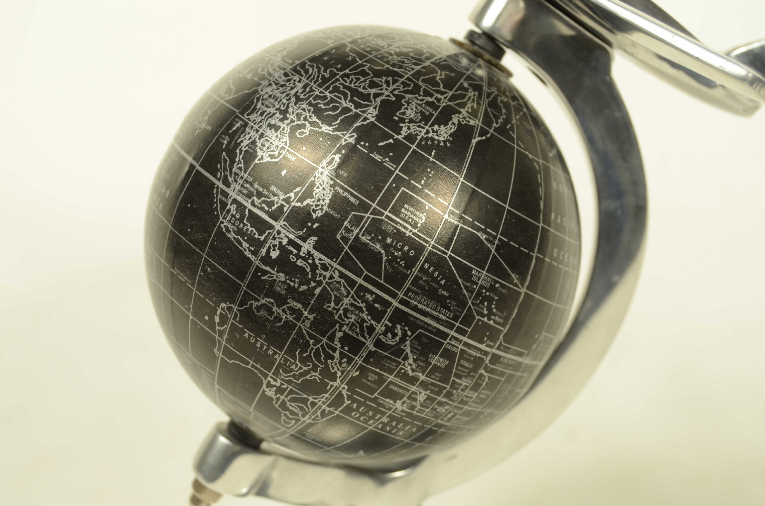 Globi-mappamondi antichi/8379-Globo Terrestre Nero