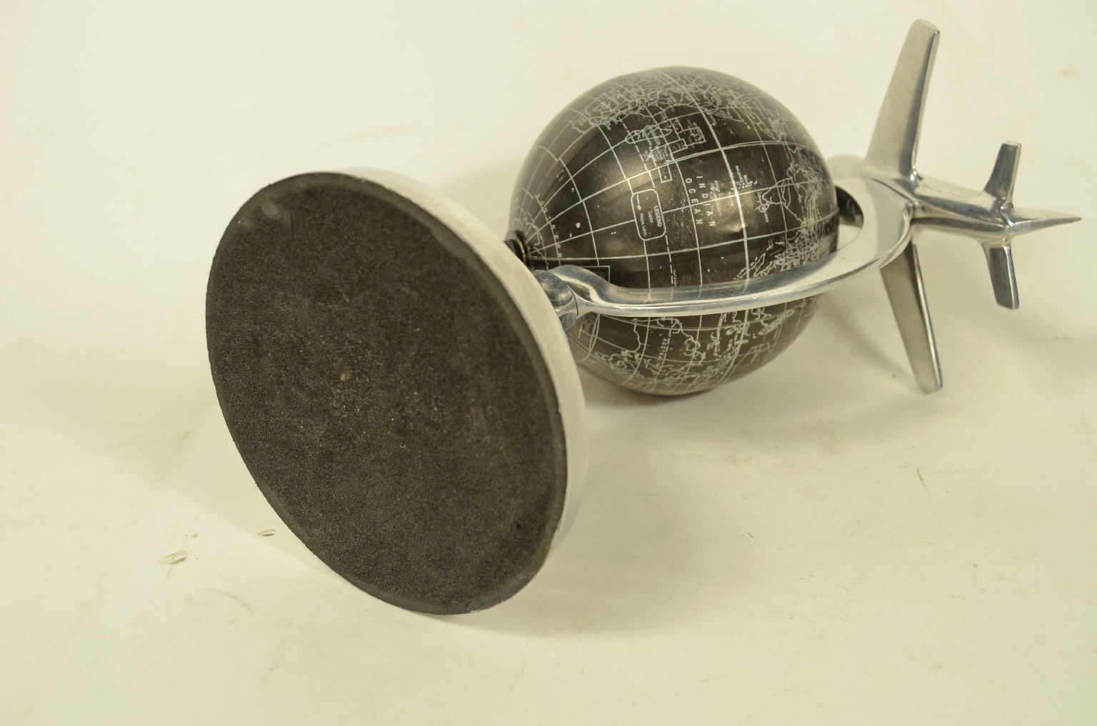 Globi-mappamondi antichi/8379-Globo Terrestre Nero