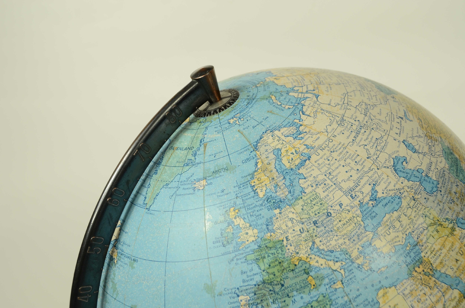 Antique globes-world maps/8381-Terrestrial Globe