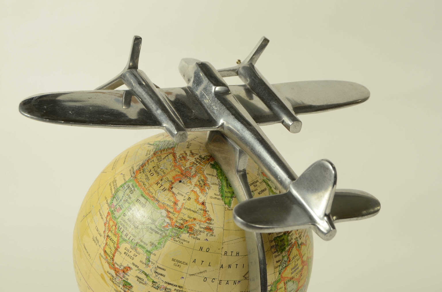 Antique globes-world maps/8384-Terrestrial Globe