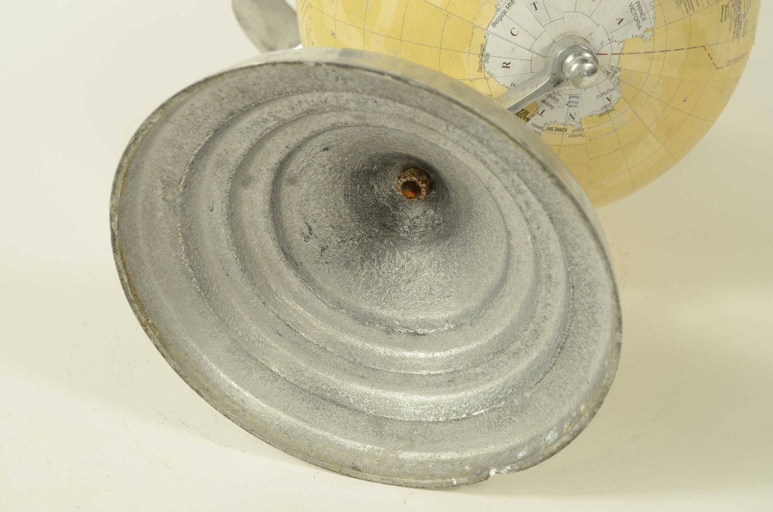 Antique globes-world maps/8384-Terrestrial Globe