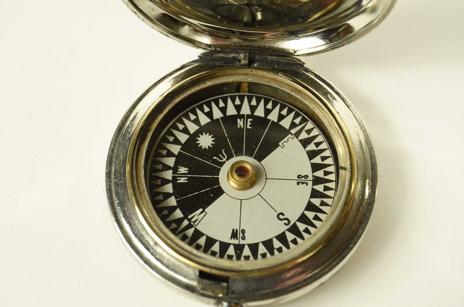 Antique compasses/8390-Pocket Compass