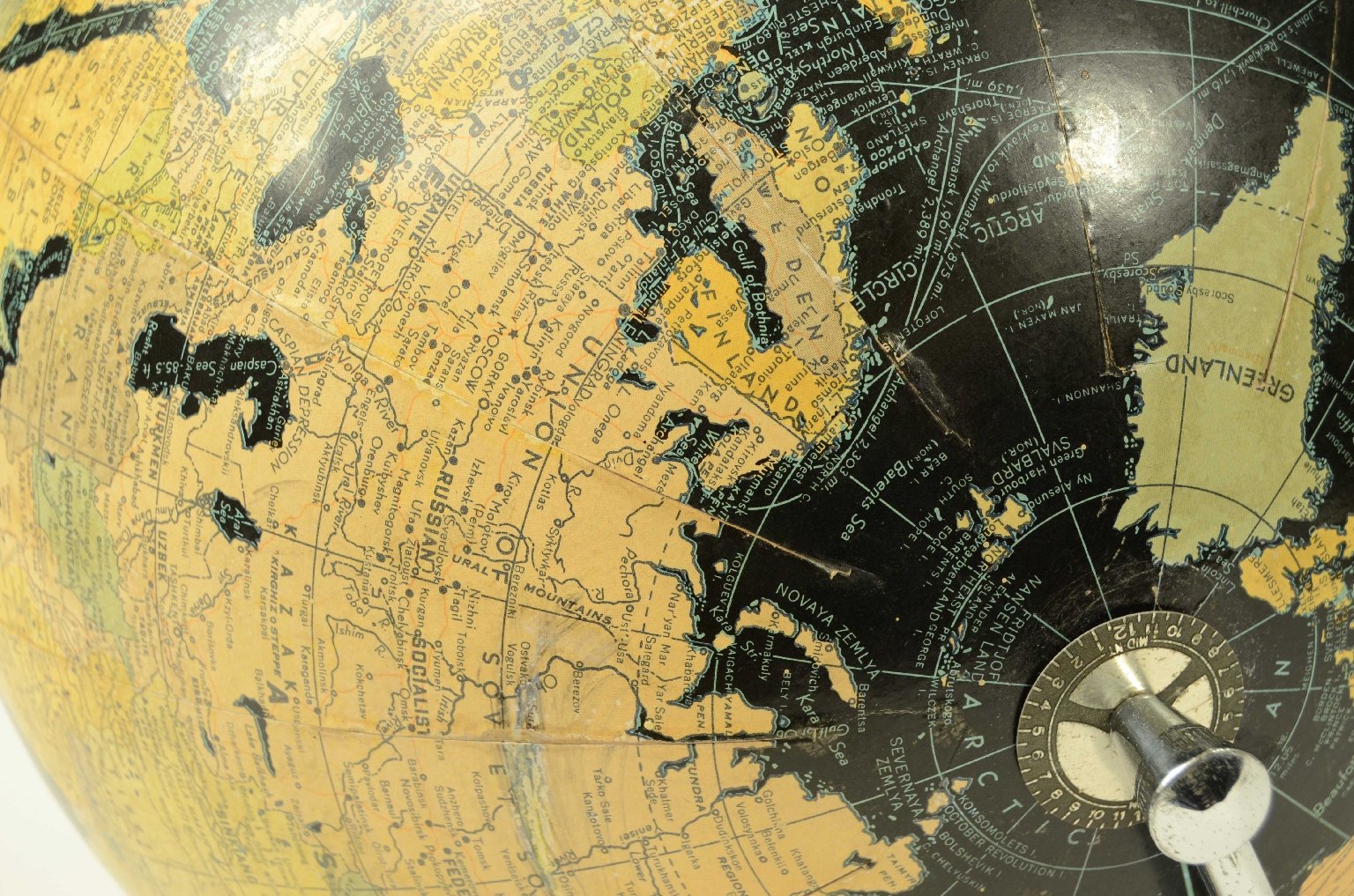 Antique globes-world maps/8412-Terrestrial Globe