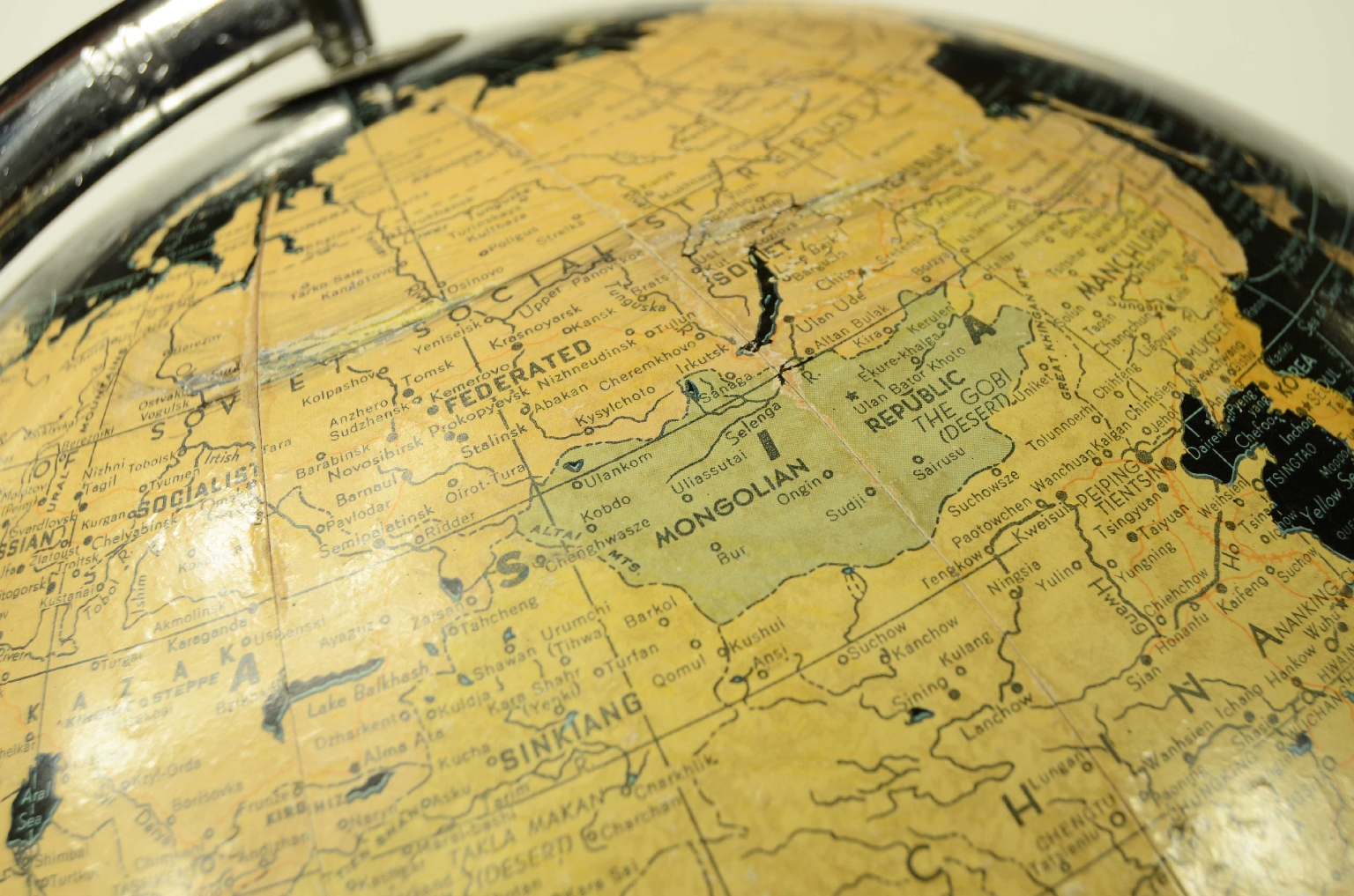 Antique globes-world maps/8412-Terrestrial Globe