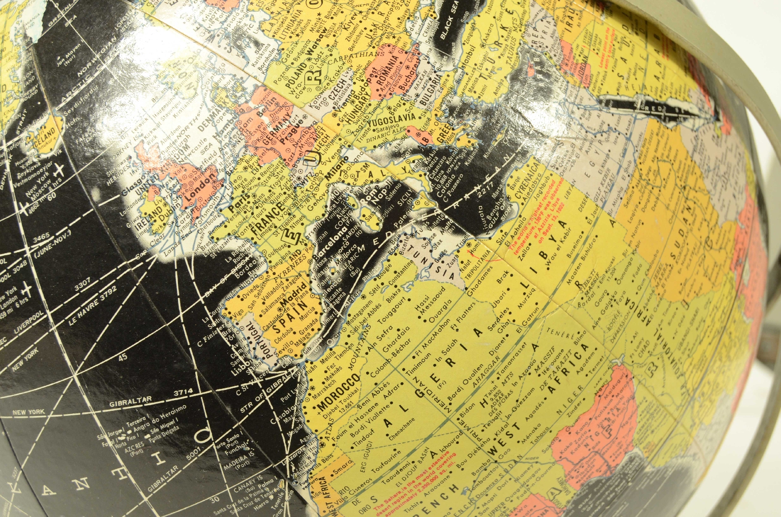 Antique globes-world maps/8426-Terrestrial Globe