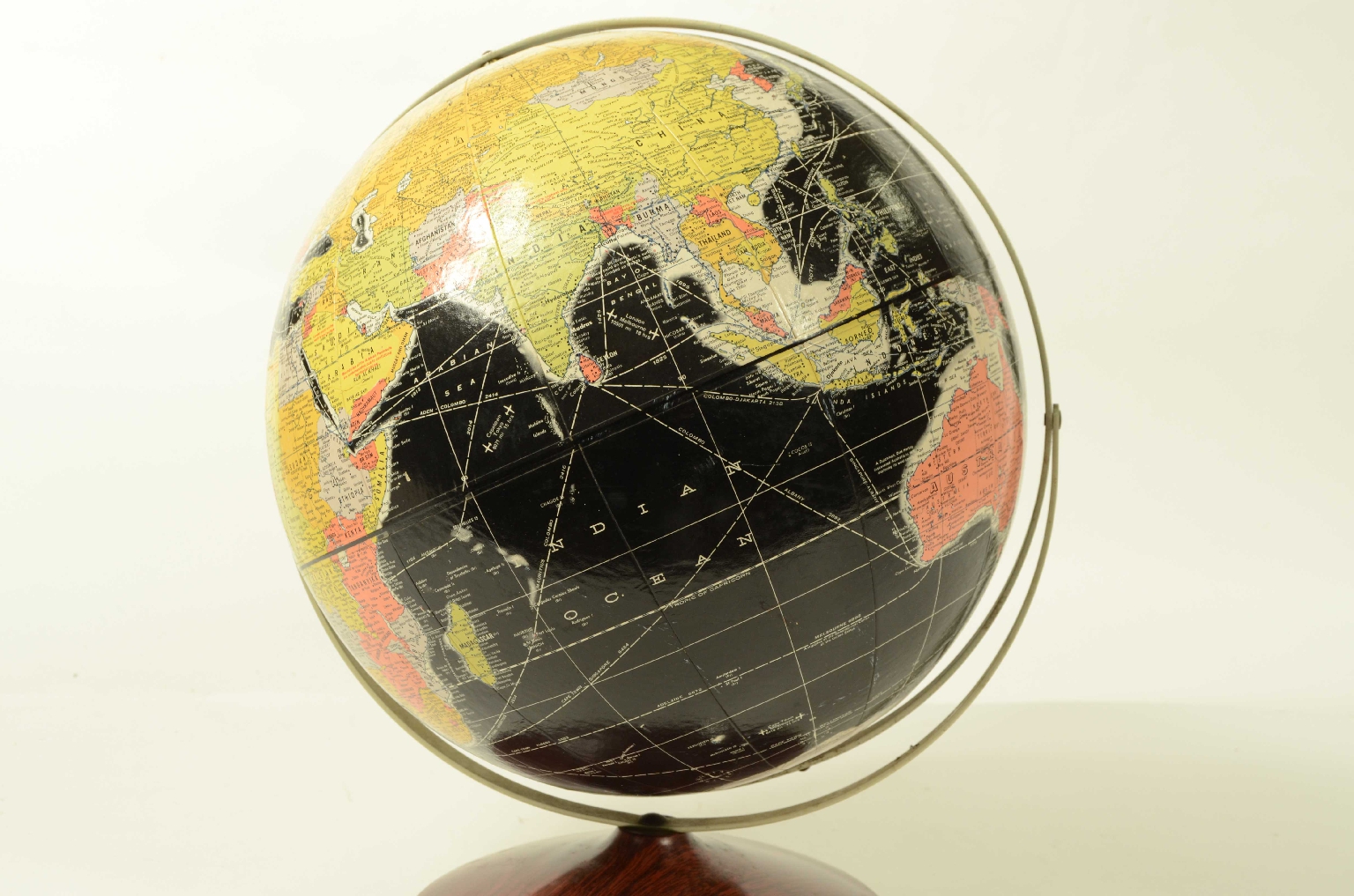 Antique globes-world maps/8426-Terrestrial Globe