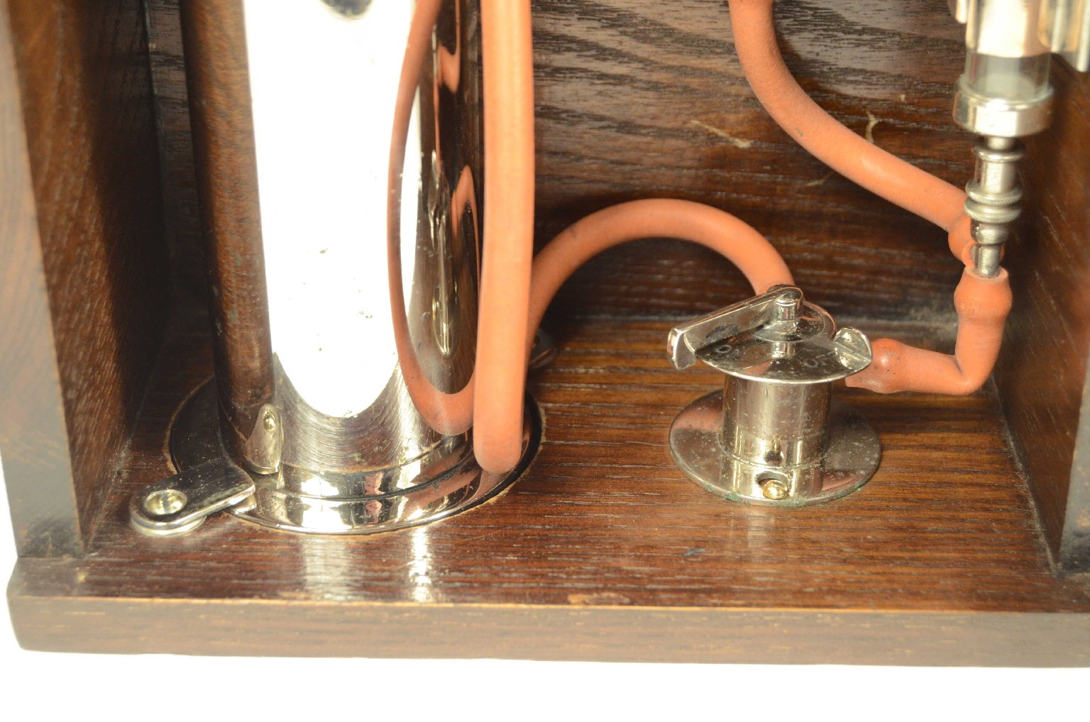 Old medical instruments/8457-Device Pneumothorax