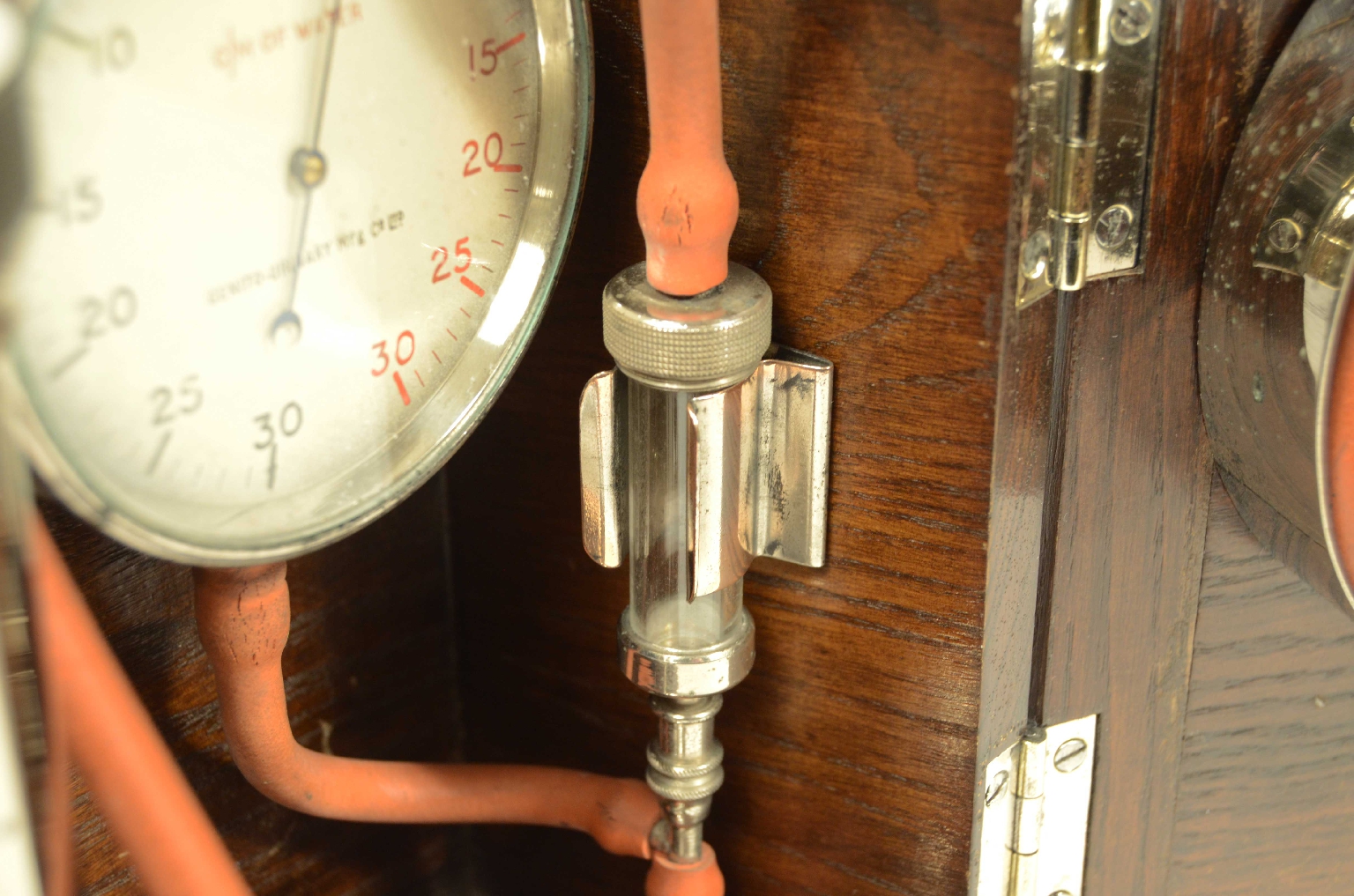 Old medical instruments/8457-Device Pneumothorax