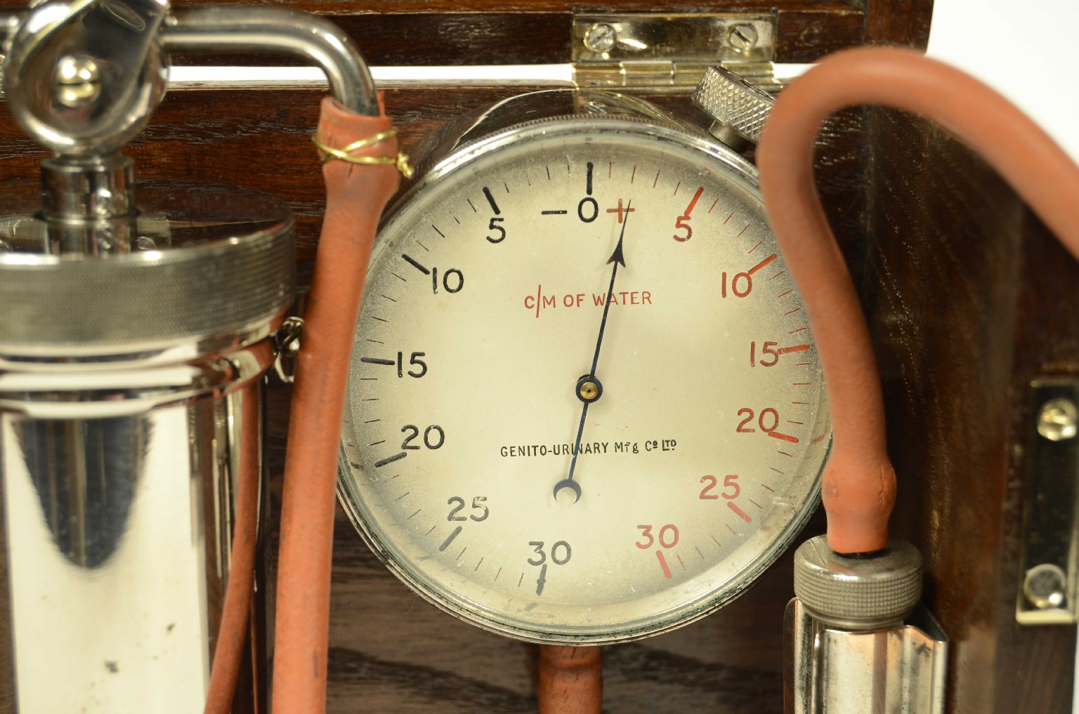 Old medical instruments/8457-Device Pneumothorax