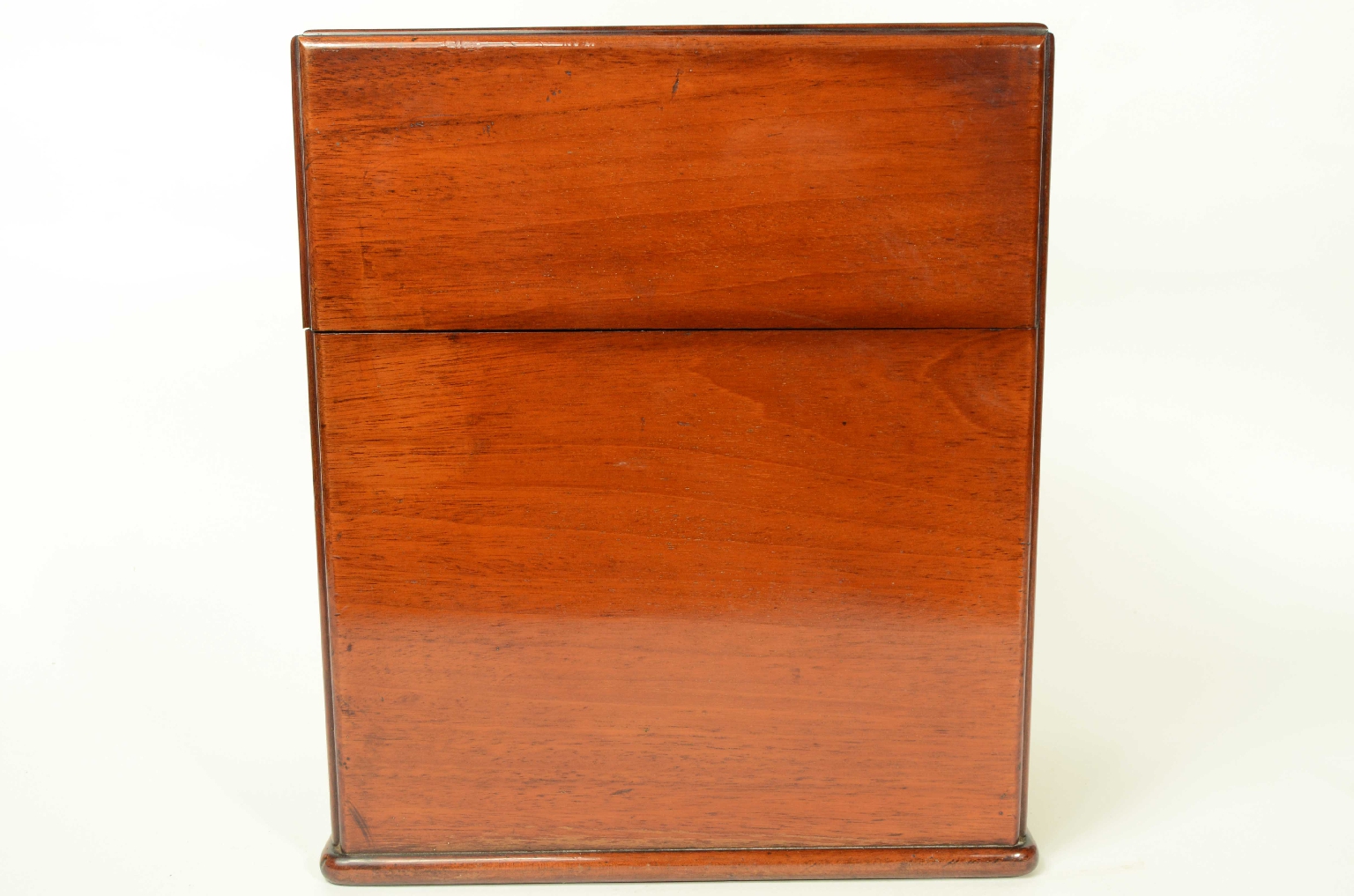 Old medical instruments/8464-Apothecary Chest