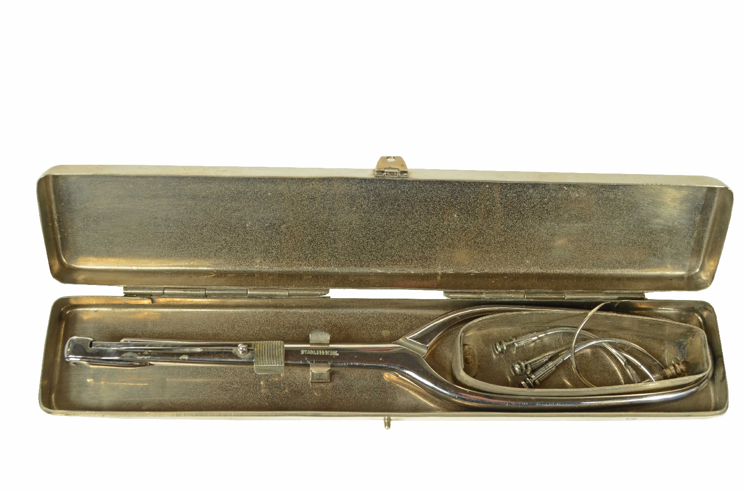 Old medical instruments/8466-Suture Forceps