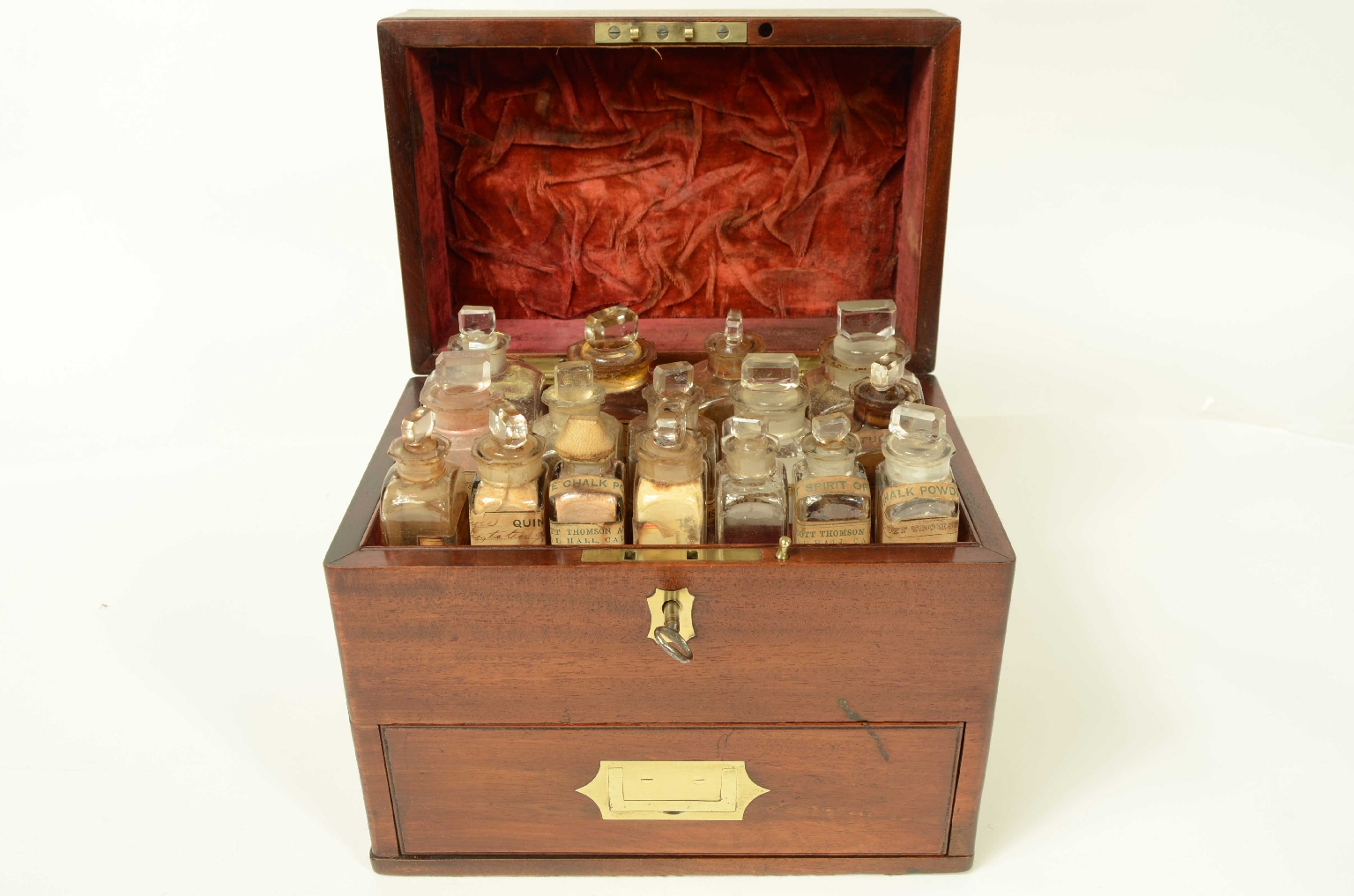 Old medical instruments/8473-Travelling Apothecary