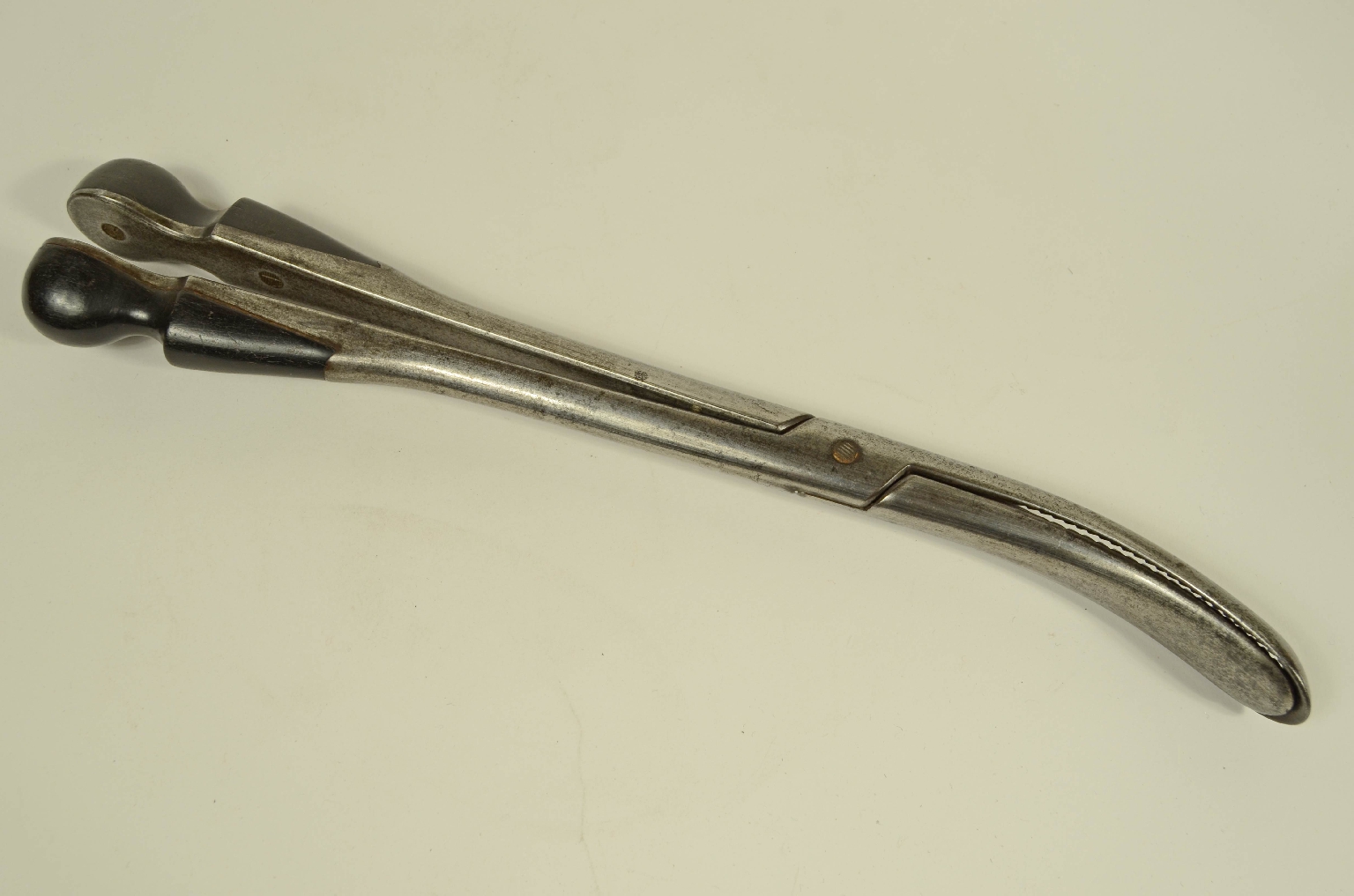 Old medical instruments/8475-Cranioclastic Forceps
