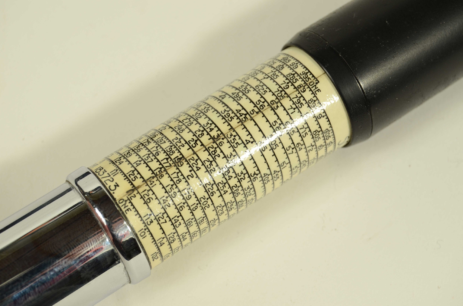 Antique measuring instruments/8478-Pocket Calculator