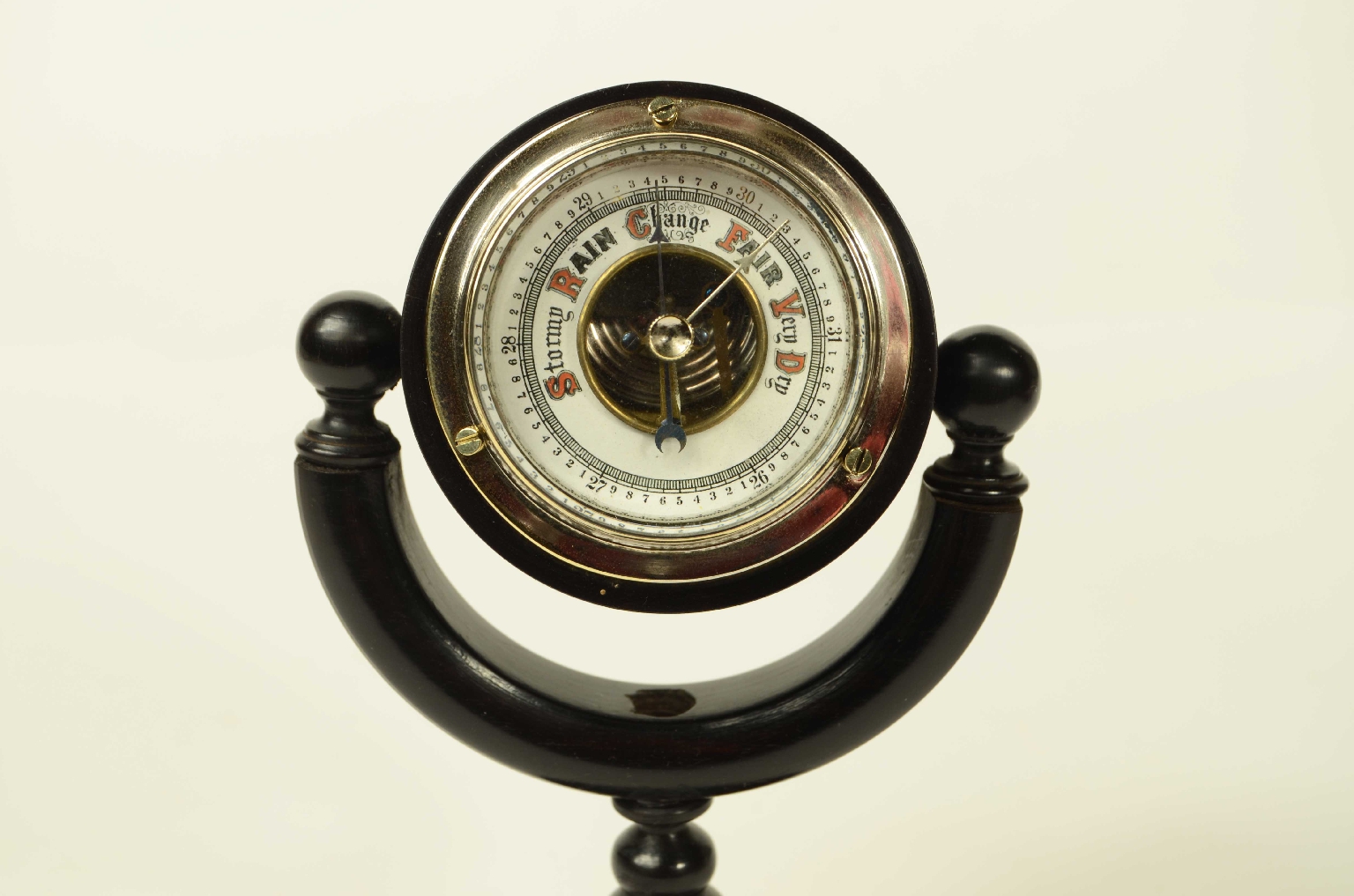 Antique barometers/8482-Aneroid Barometer
