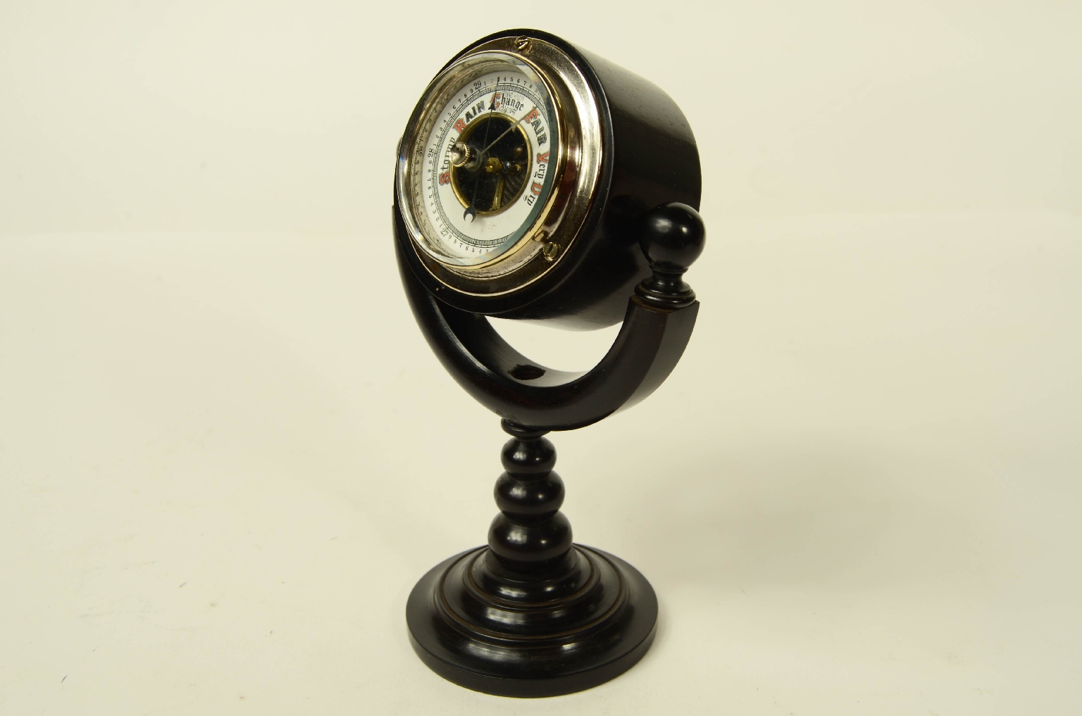 Antique barometers/8482-Aneroid Barometer