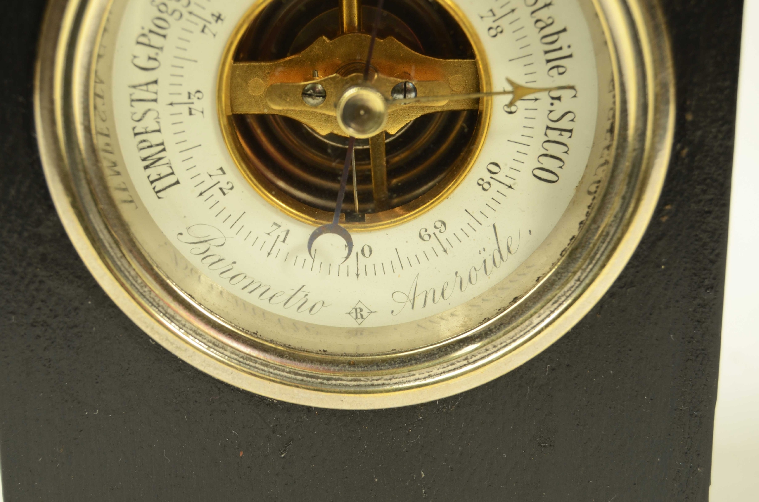 Antique barometers/8482a-Aneroid Barometer