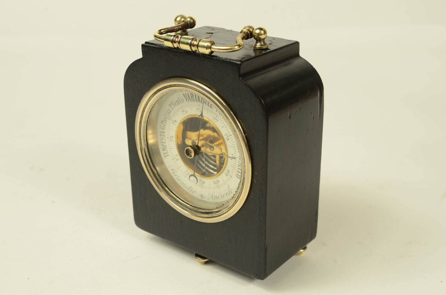 Antique barometers/8482a-Aneroid Barometer