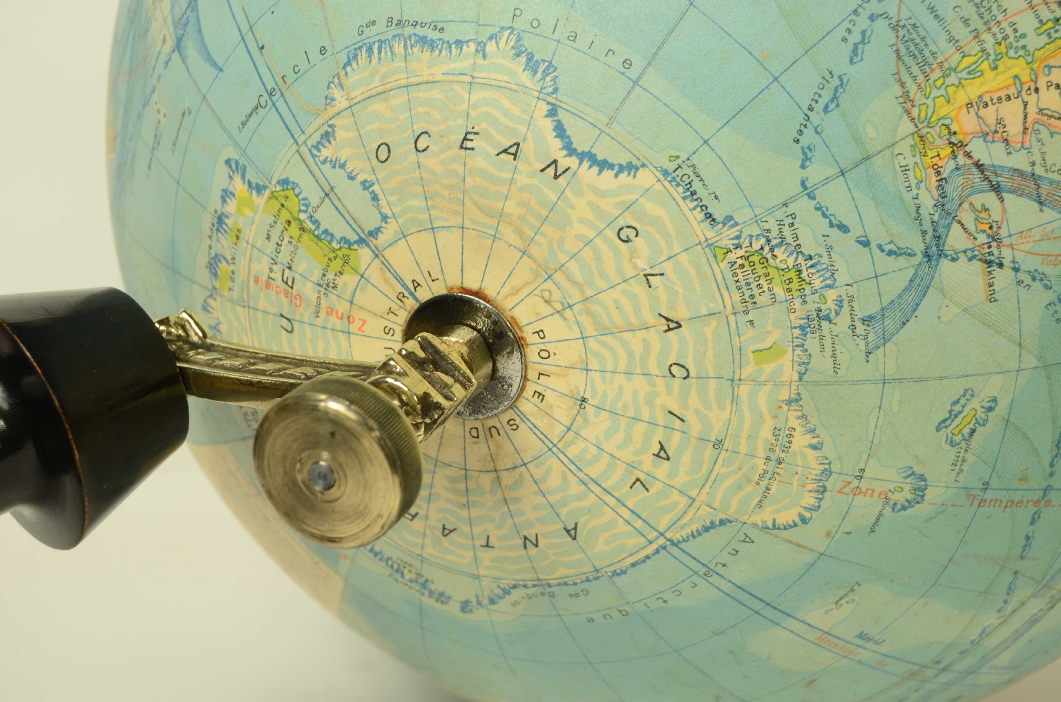 Antique globes-world maps/8485-Terrestrial Globe