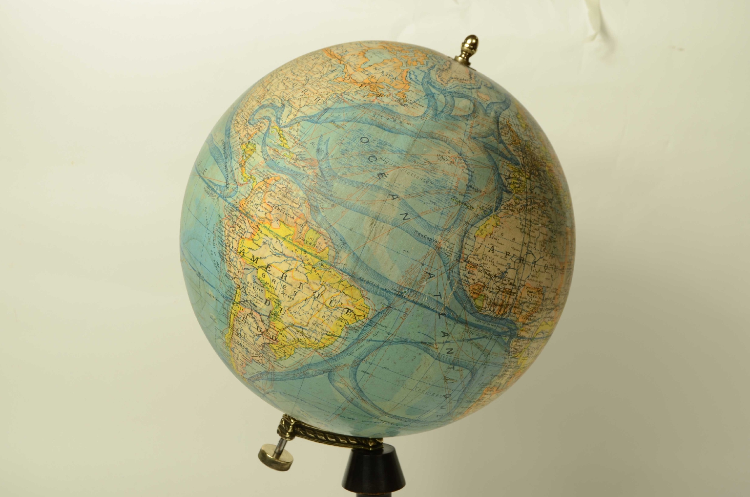 Antique globes-world maps/8485-Terrestrial Globe