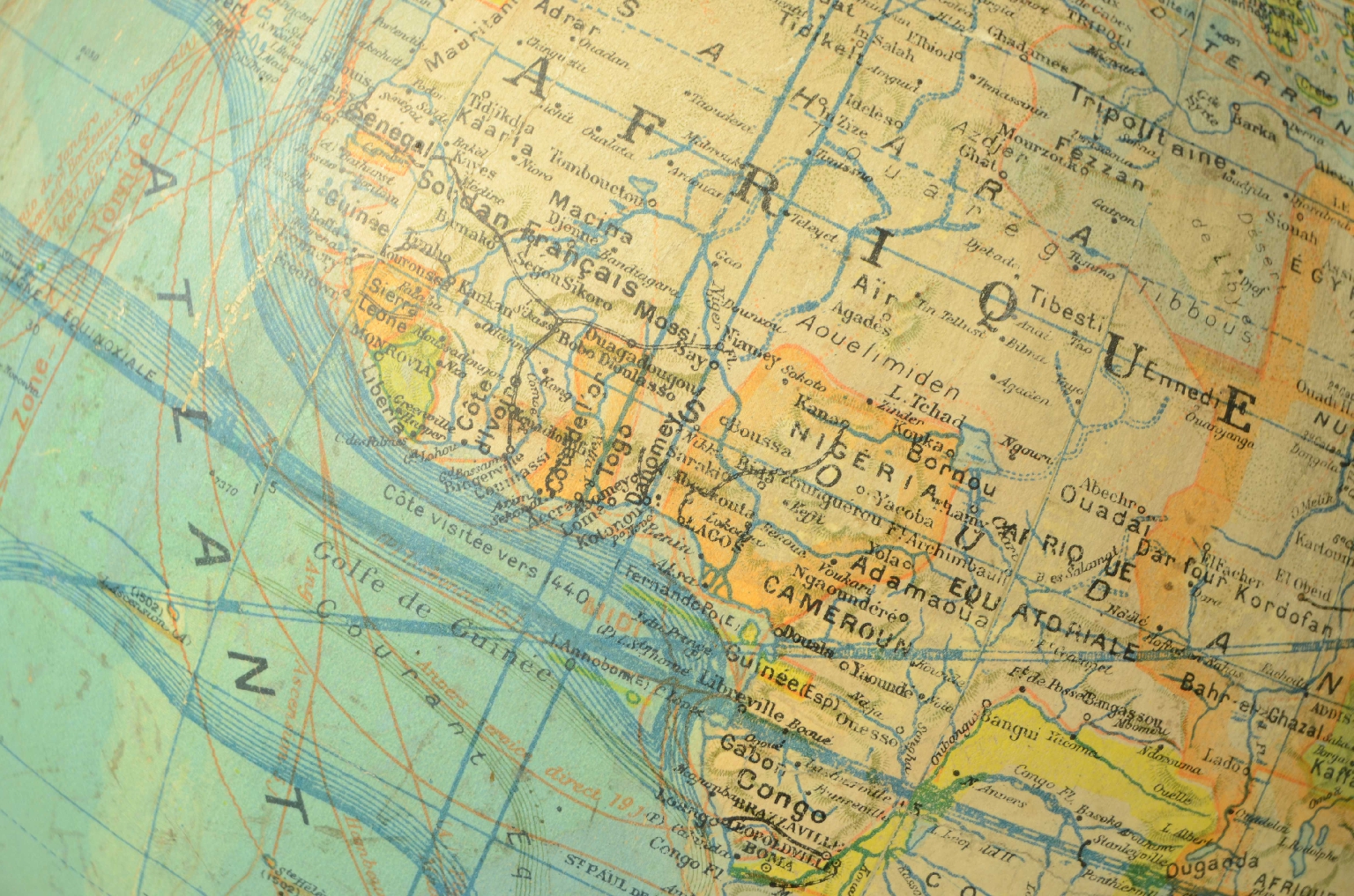 Antique globes-world maps/8485-Terrestrial Globe