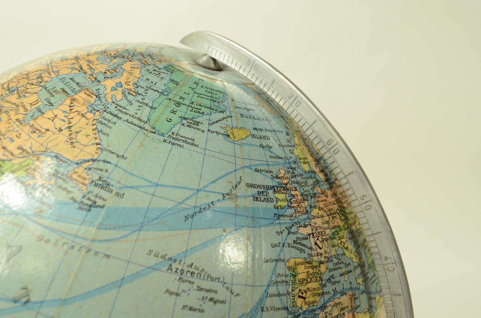 Antique globes-world maps/8490-Terrestrial Globe