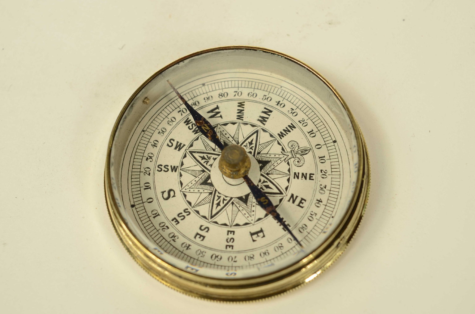 Antique compasses/8538-Small Compass