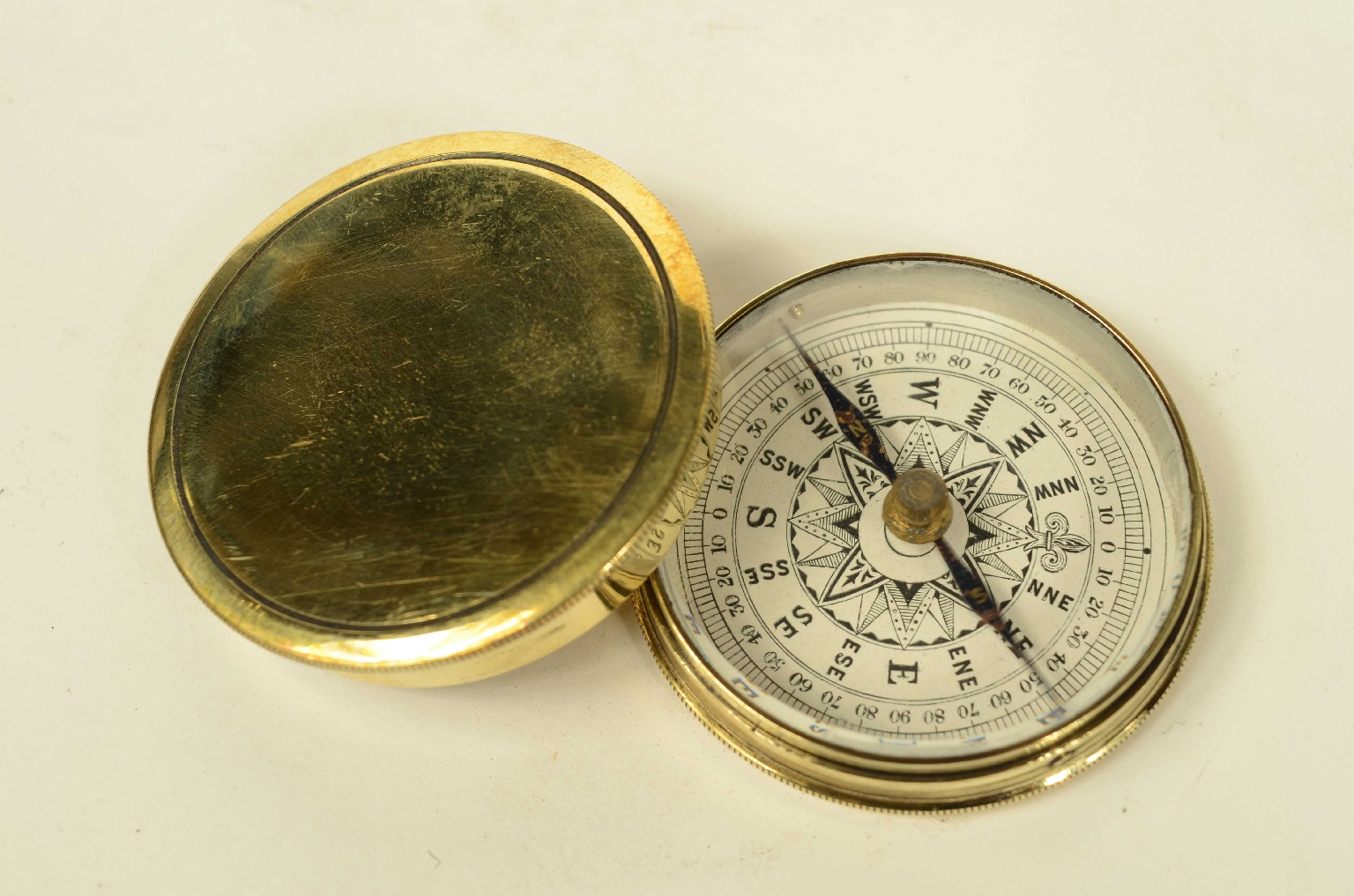 Antique compasses/8538-Small Compass