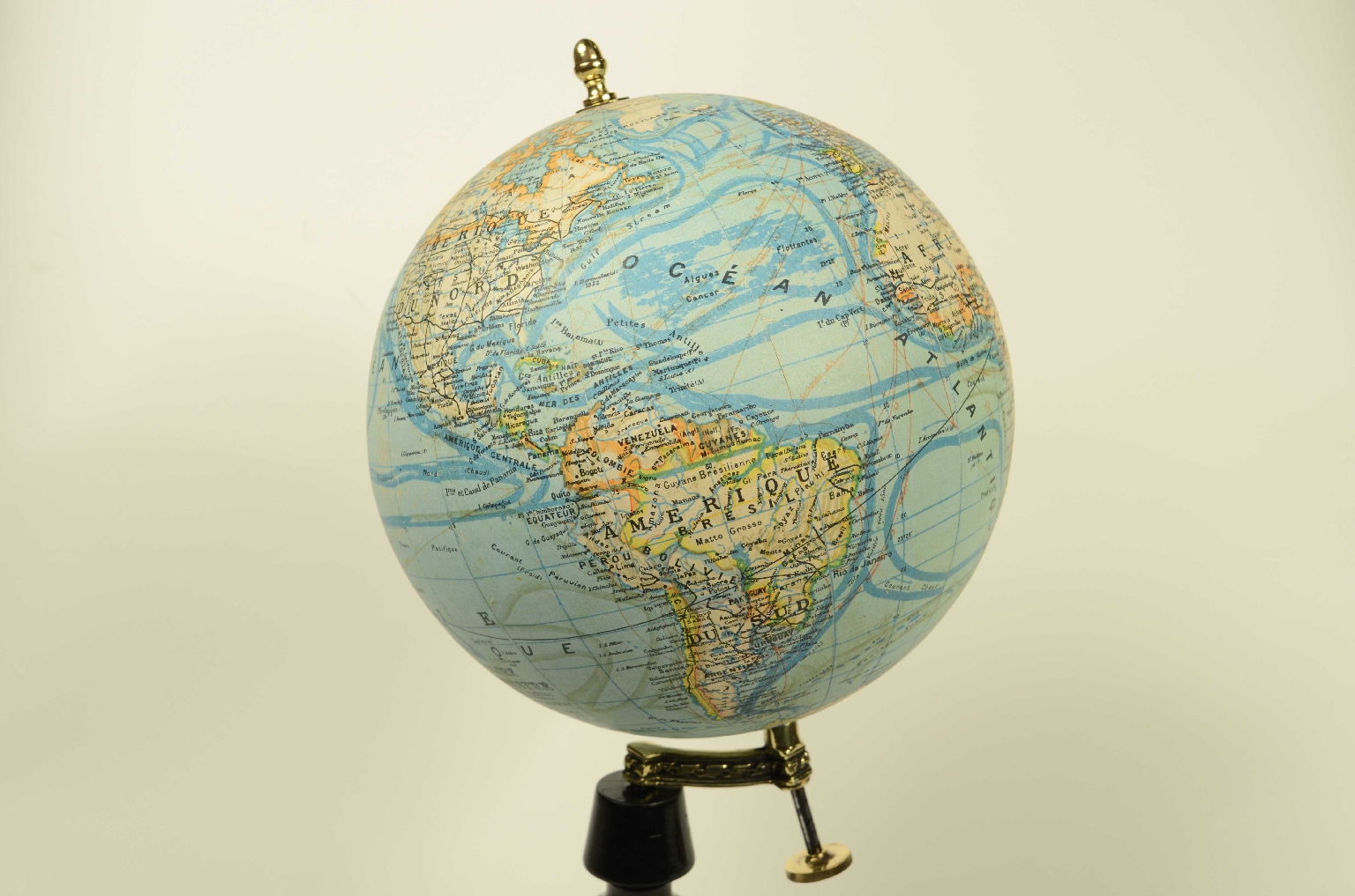 Antique globes-world maps/8560-Terrestrial Globe