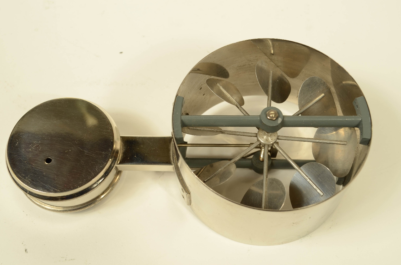 Antique measuring instruments/8600-Anemometer