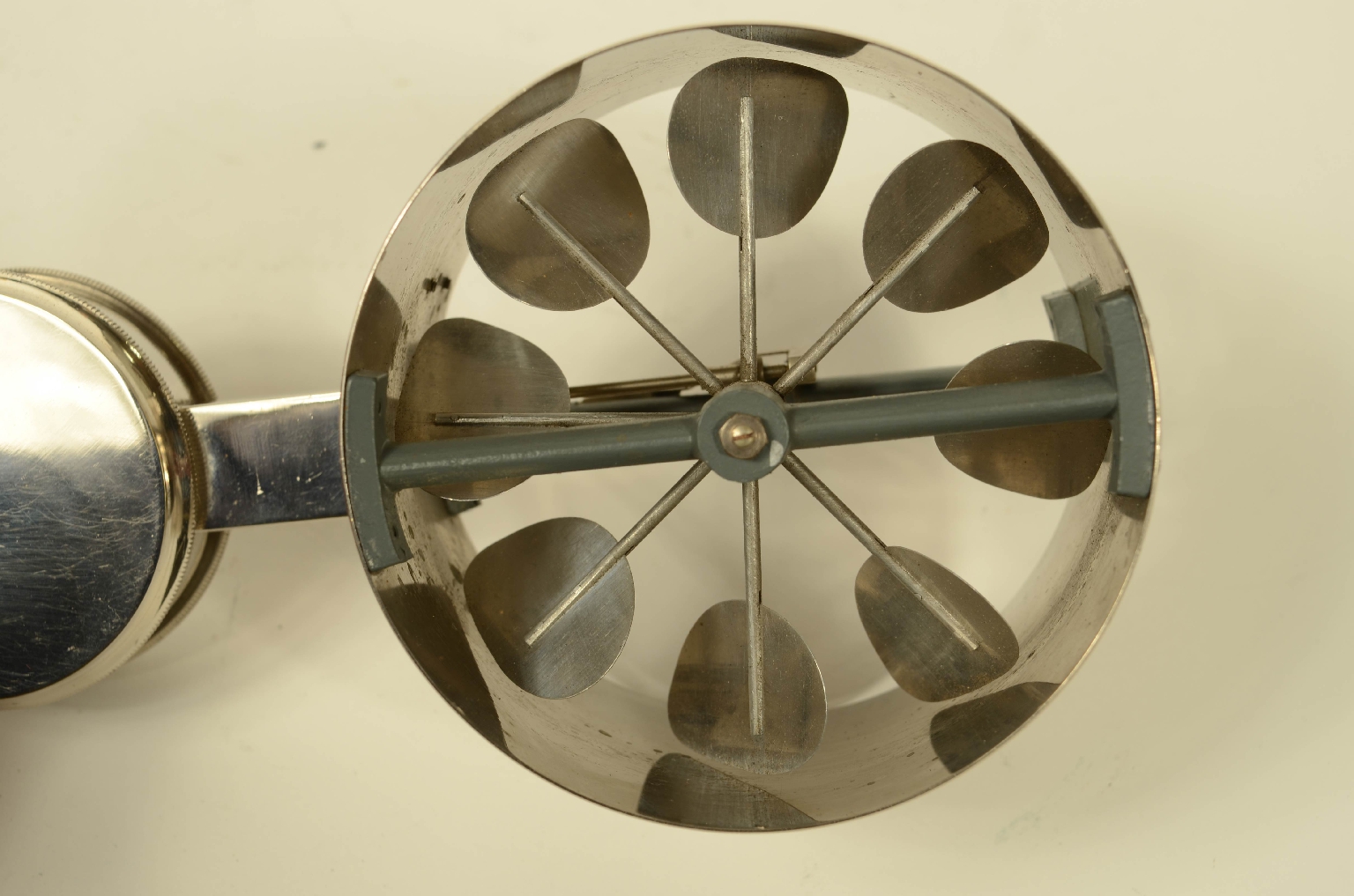 Antique measuring instruments/8600-Anemometer