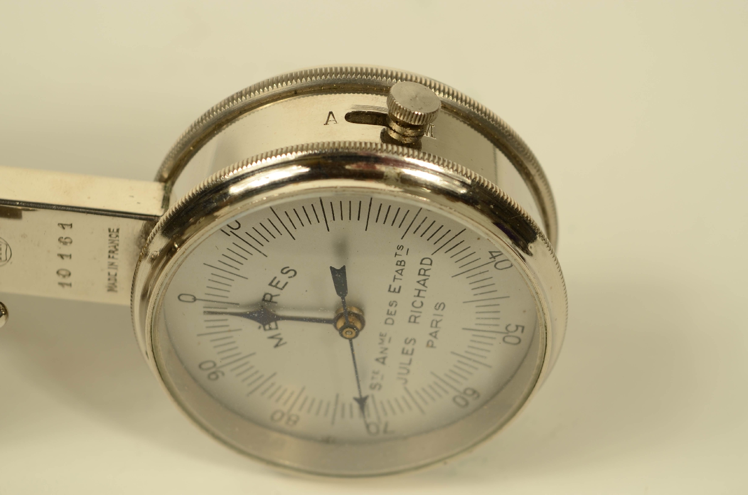 Antique measuring instruments/8600-Anemometer
