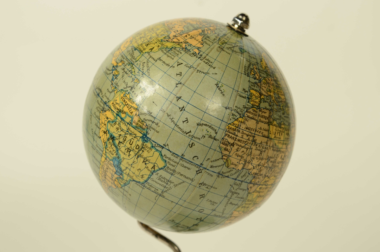 Antique globes-world maps/8623-Small Terrestrial Globe