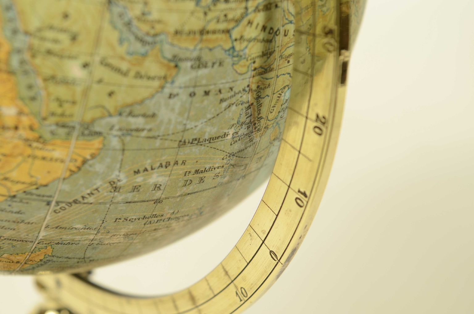 Antique globes-world maps/8624-Terrestrial Globe