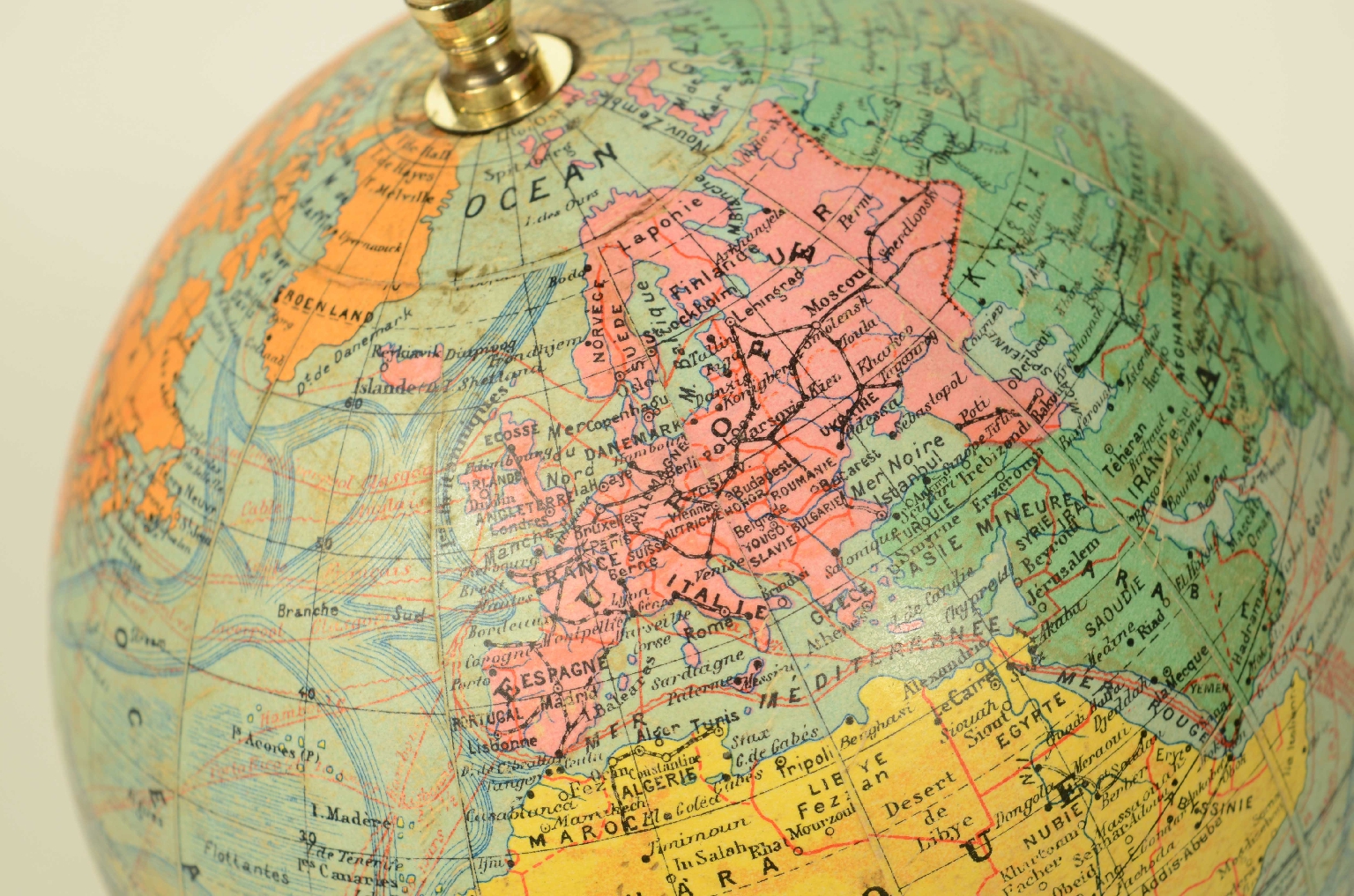 Antique globes-world maps/8625-Terrestrial Globe